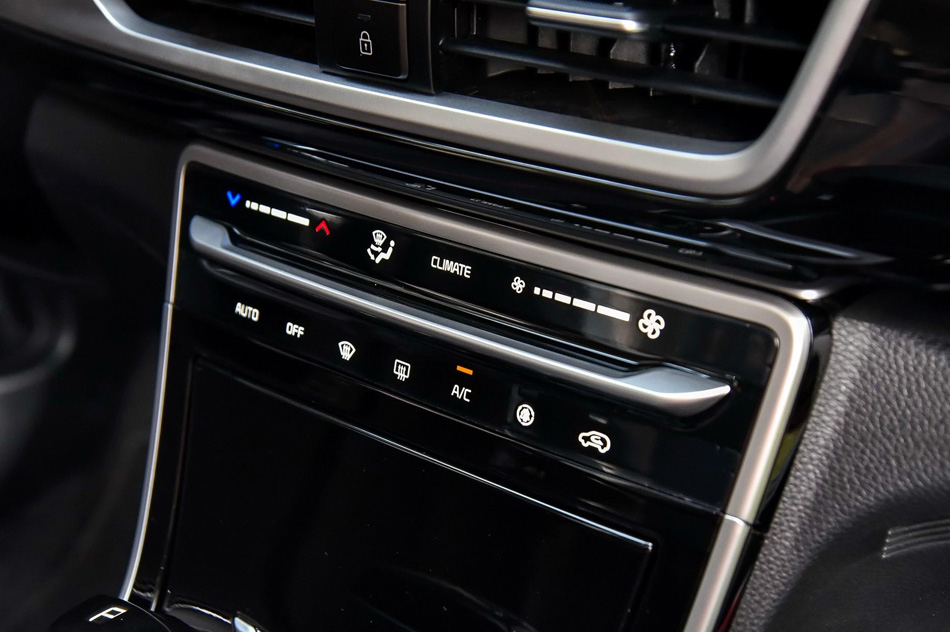 2020款 1.5L CVT智慧版 内饰