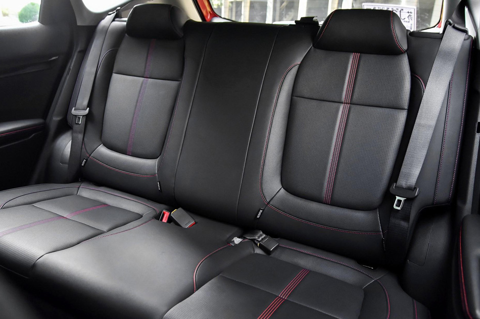 2020款 1.5L CVT智慧版 座椅空间