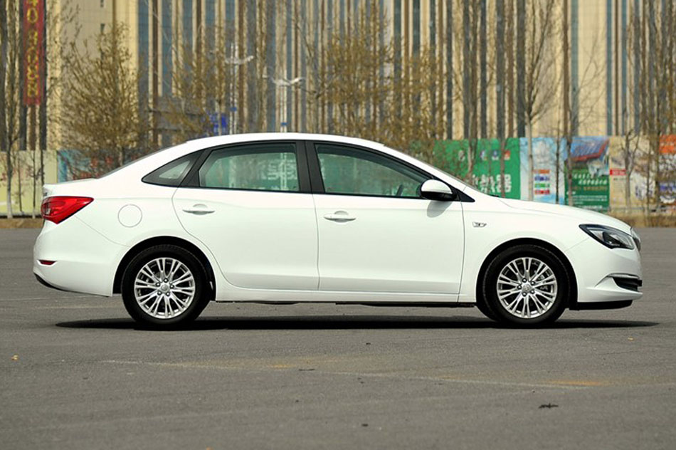 2015款 15N 自动豪华型 外观