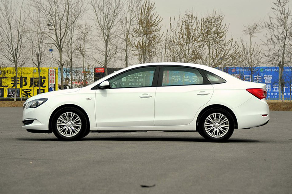 2015款 15N 自动豪华型 外观