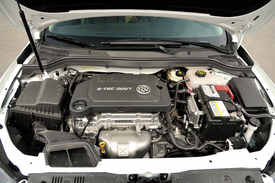 2015款 15N 自动豪华型 引擎底盘