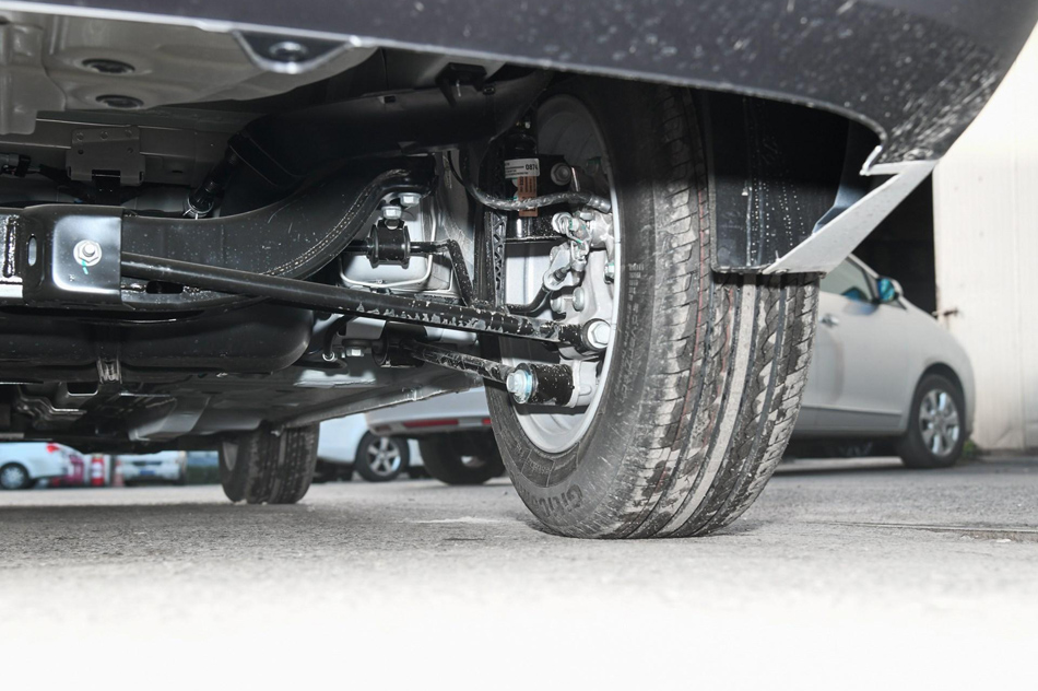 2018款 15T 双离合进取型 引擎底盘