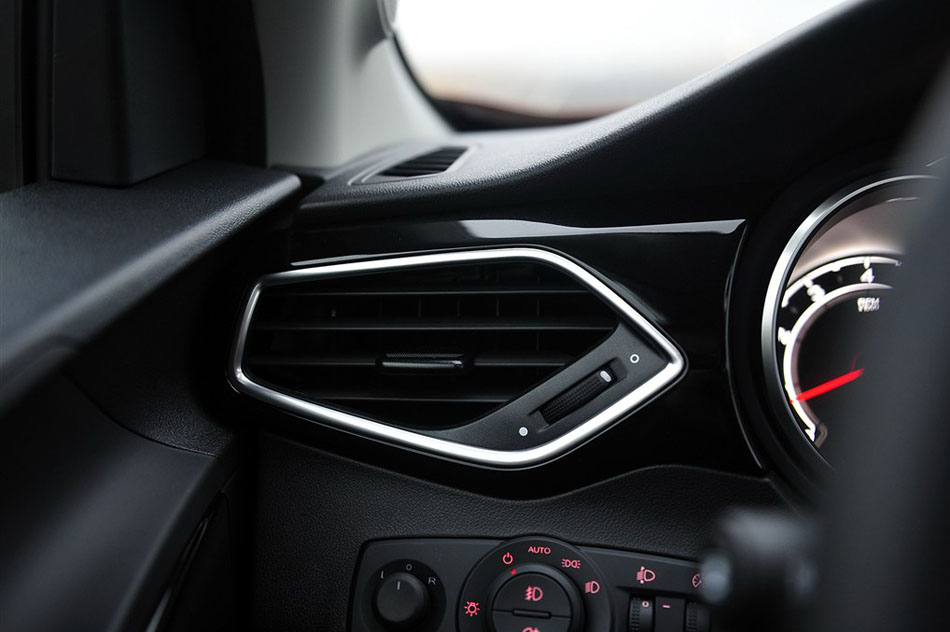 2015款 2.0TGI TST豪华版 内饰