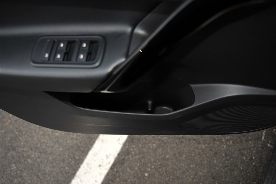 2015款 2.0TGI TST豪华版 座椅空间