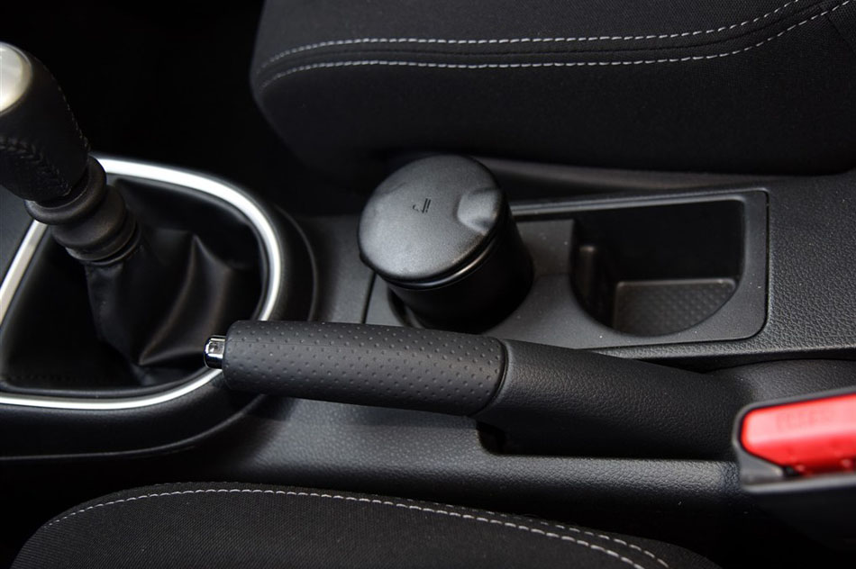 2015款 2.0L 手动两驱领航版 内饰