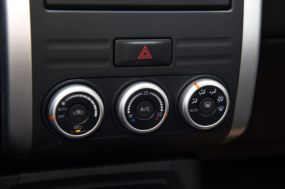 2015款 2.0L 手动两驱领航版 内饰