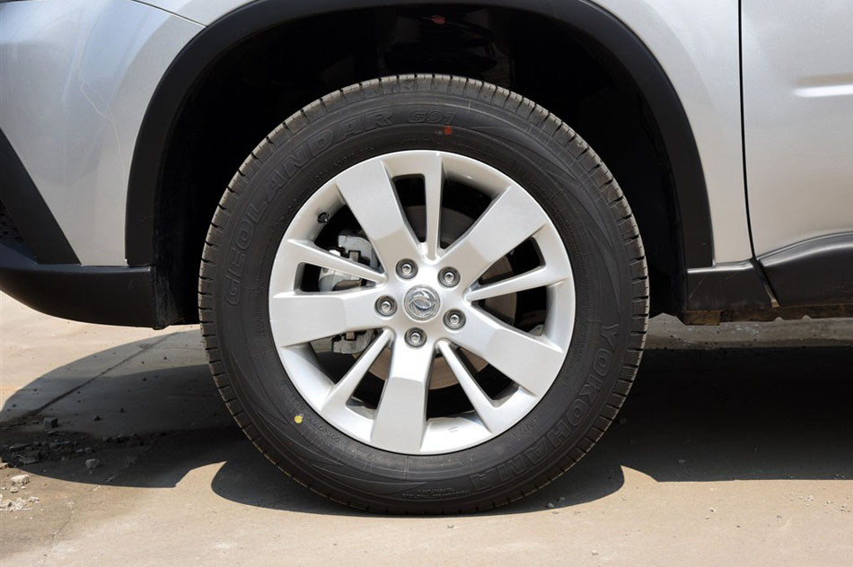 2015款 2.0L 手动两驱领航版 细节