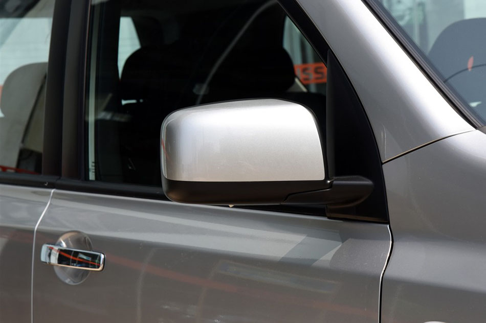 2015款 2.0L 手动两驱领航版 细节