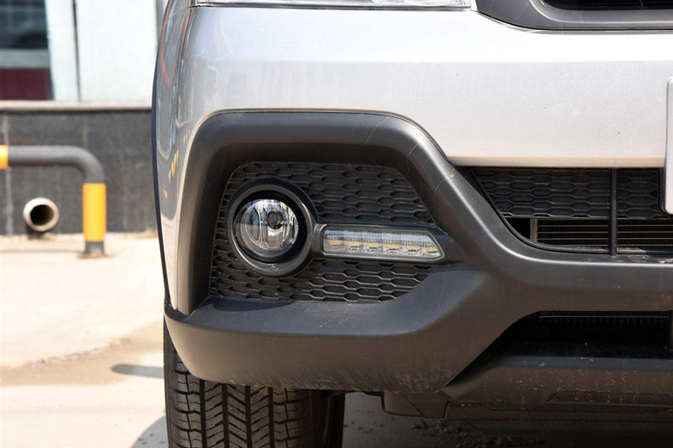 2015款 2.0L 手动两驱领航版 细节