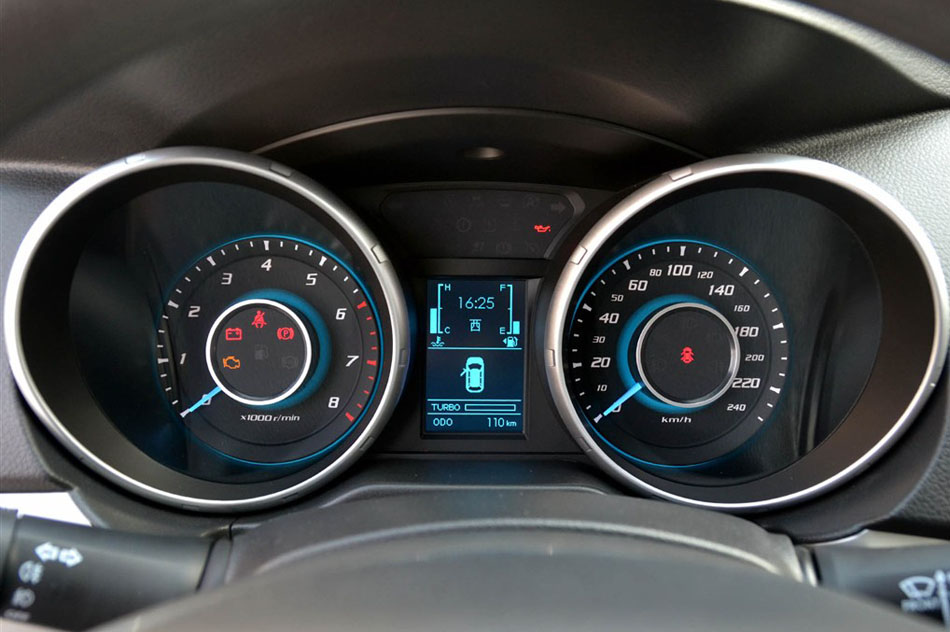 2015款 2.0T 手动舒适型 内饰