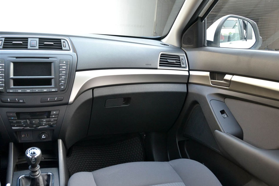 2015款 2.0T 手动舒适型 内饰