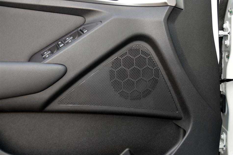 2015款 2.0T 手动舒适型 座椅空间