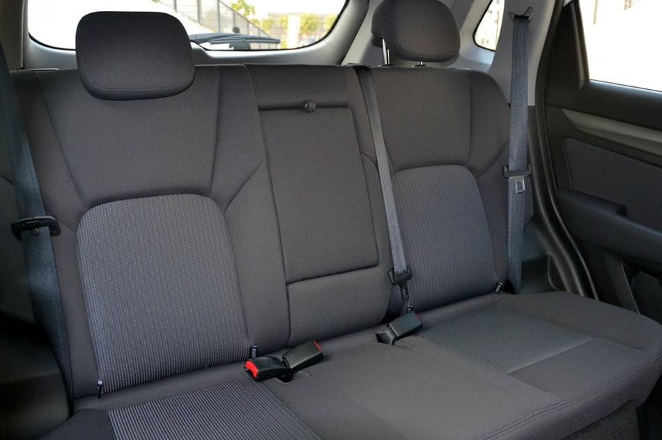 2015款 2.0T 手动舒适型 座椅空间