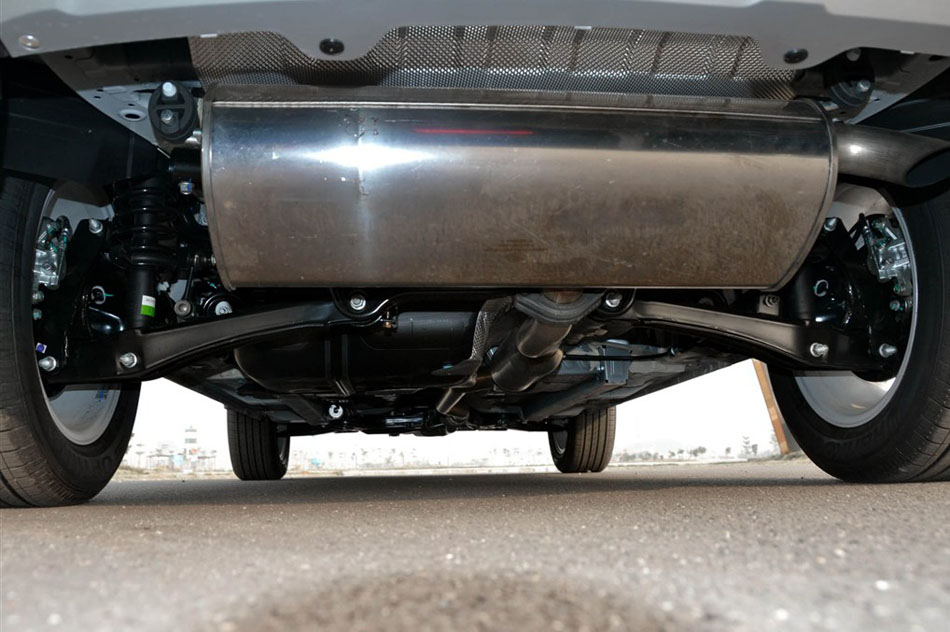 2015款 2.0T 手动舒适型 引擎底盘