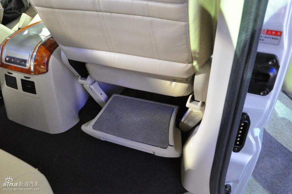 第三代阁瑞斯上市现场图