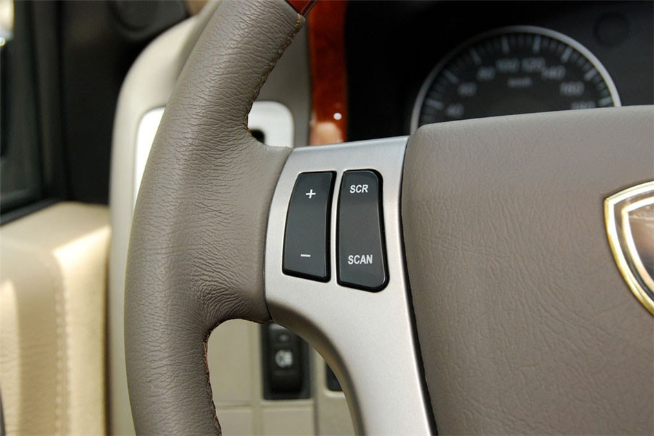 2010款 2.0L MT 睿翔豪华型 内饰