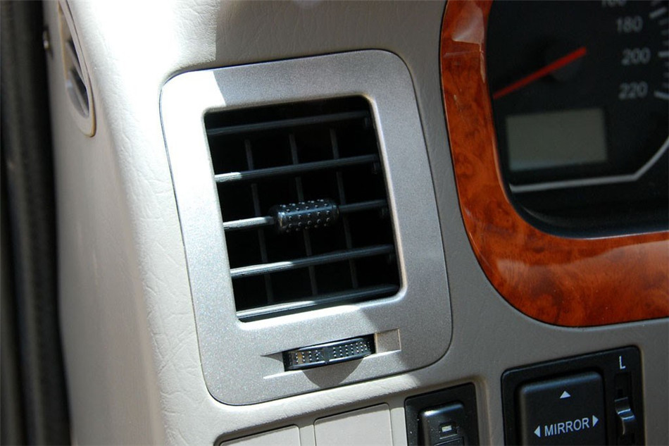 2010款 2.0L MT 睿翔豪华型 内饰