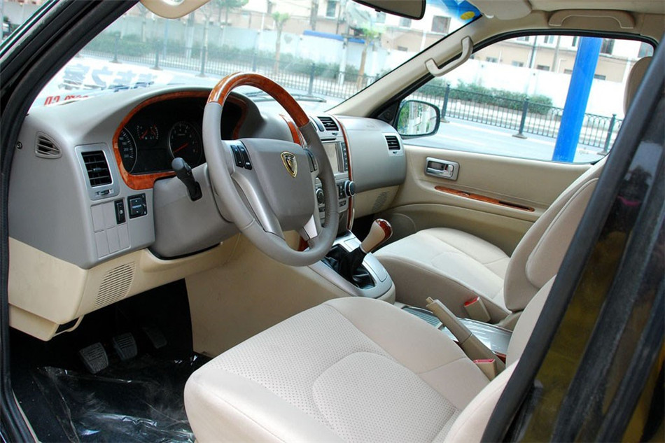 2010款 2.0L MT 睿翔豪华型 内饰