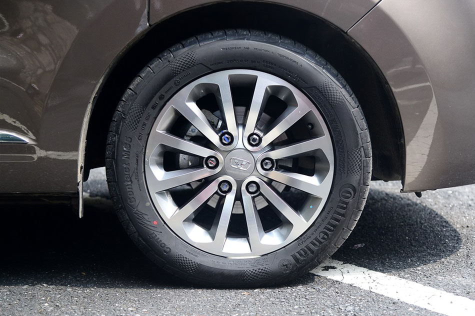 2015款 2.0T 自动旗舰型 细节