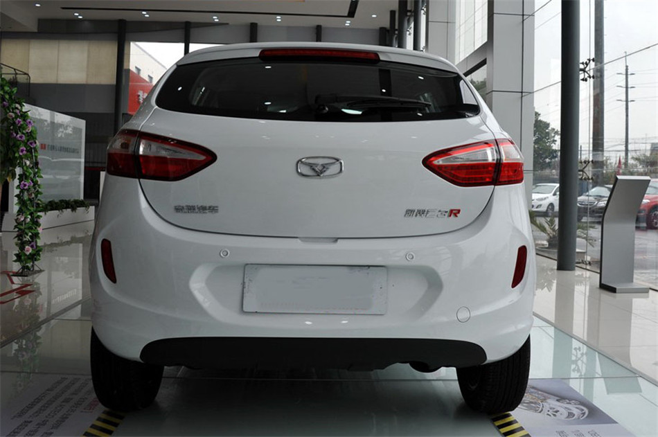 2015款 1.5L 手动黄钻版 外观