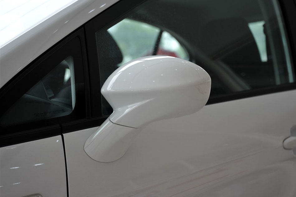 2015款 1.5L 手动黄钻版 细节