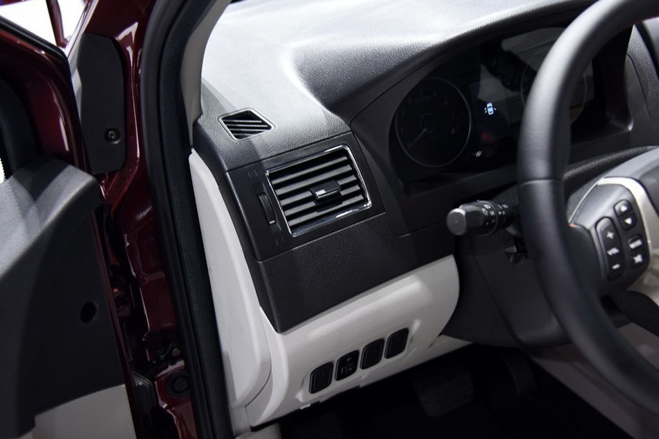 2015款 1.6L CVT豪华型 内饰