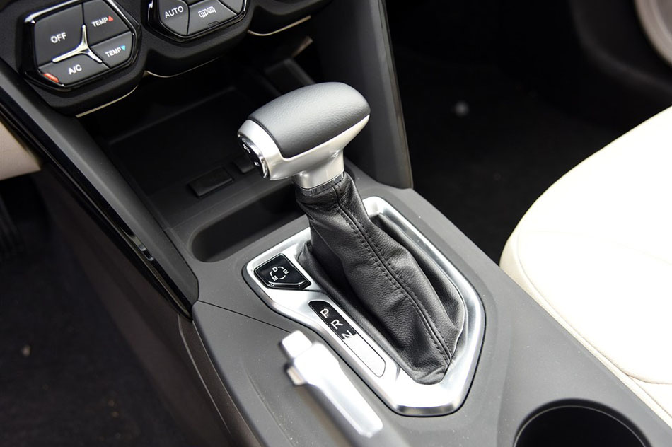 2015款 200T G-DCT尊贵版 内饰