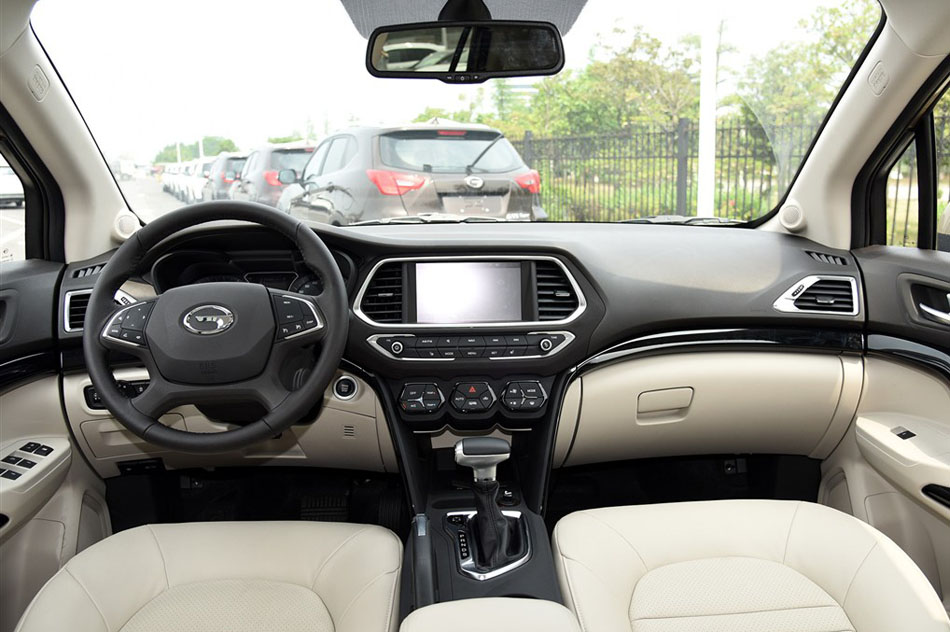 2015款 200T G-DCT尊贵版 内饰