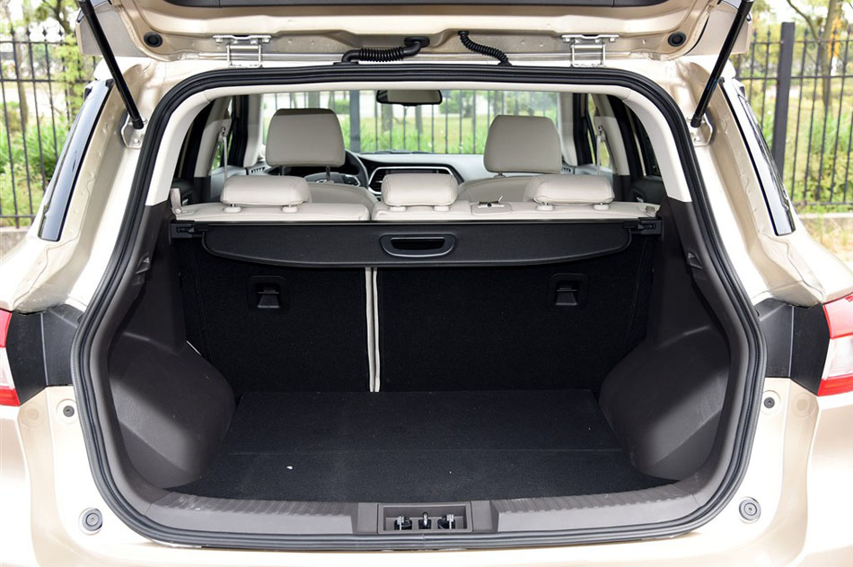 2015款 200T G-DCT尊贵版 座椅空间