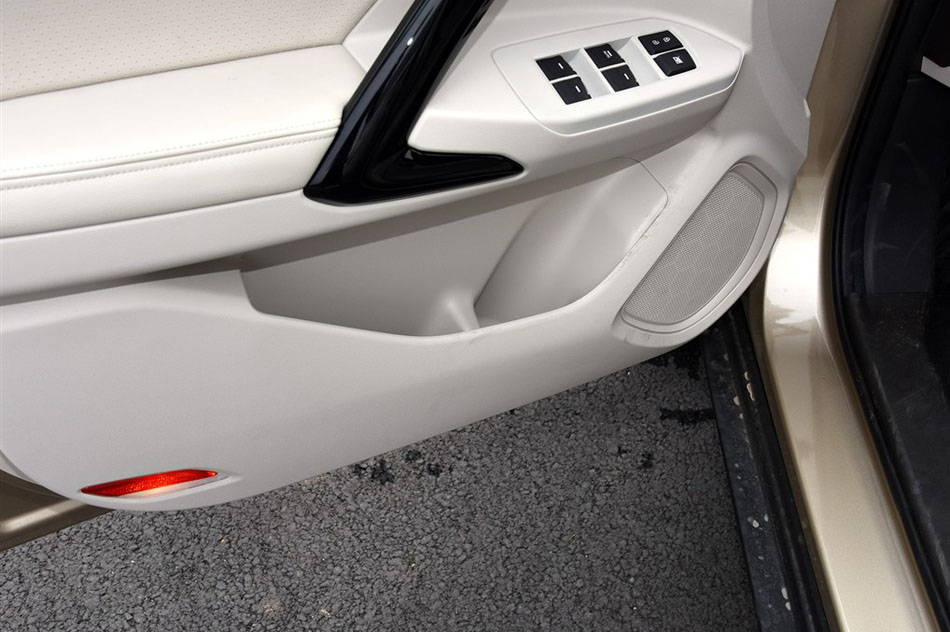 2015款 200T G-DCT尊贵版 座椅空间