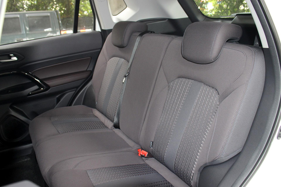2018款 200T G-DCT两驱舒适版 座椅空间