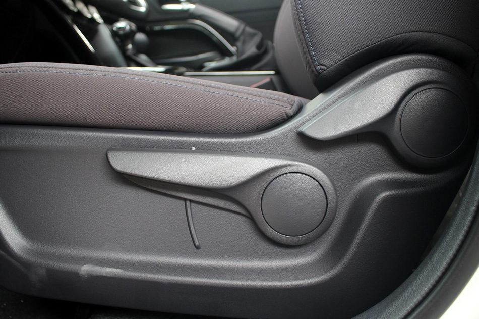 2018款 200T G-DCT两驱舒适版 座椅空间