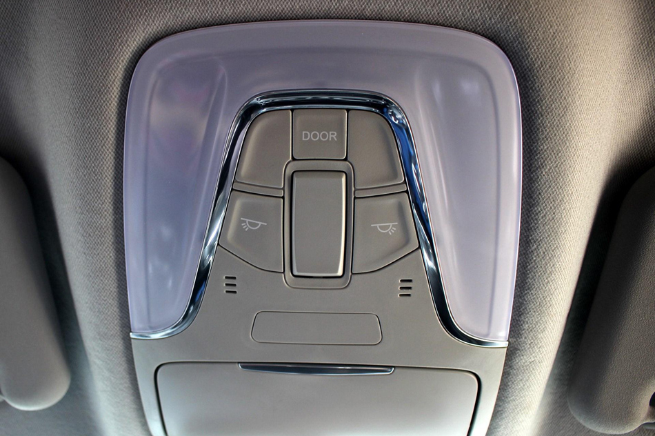 2018款 200T G-DCT两驱舒适版 座椅空间