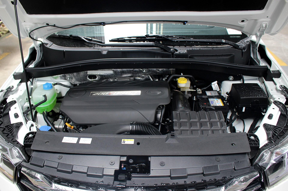 2018款 200T G-DCT两驱舒适版 引擎底盘