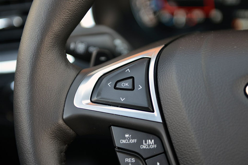 2015款 2.7T GTDi 四驱尊锐型 内饰