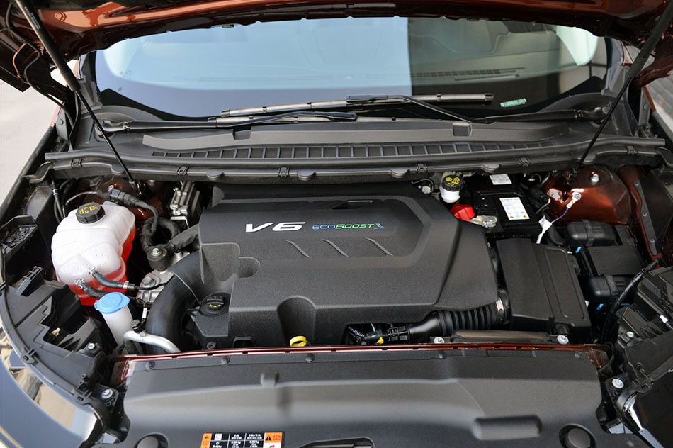 2015款 2.7T GTDi 四驱尊锐型 引擎底盘