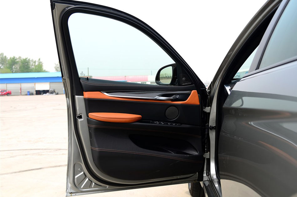 2015款 X6 M 座椅空间