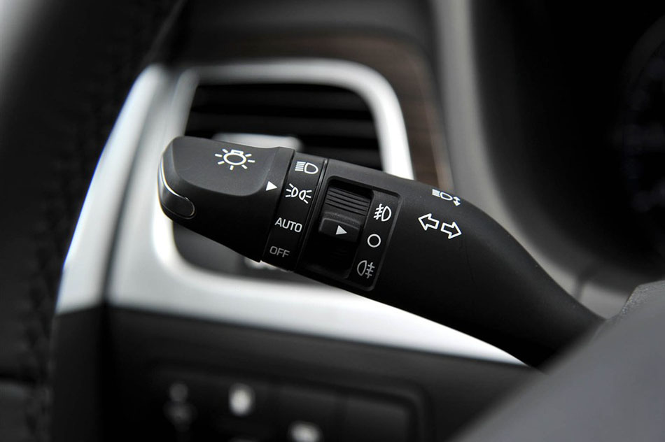 2015款 3.0GDi 两驱豪华版 内饰