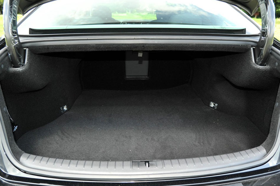 2015款 3.0GDi 两驱豪华版 座椅空间