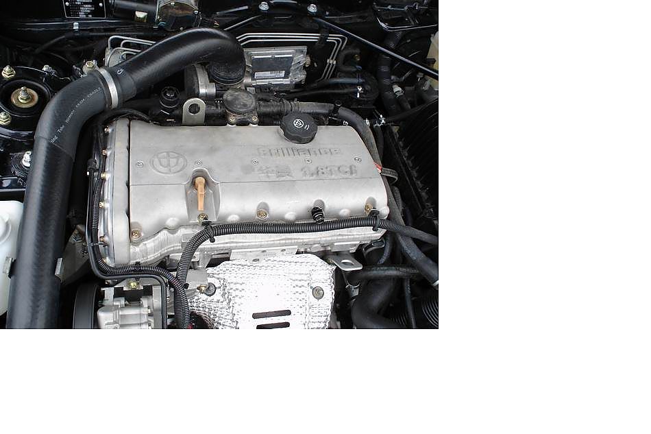 尊驰搭载自主研发1.8T发动机