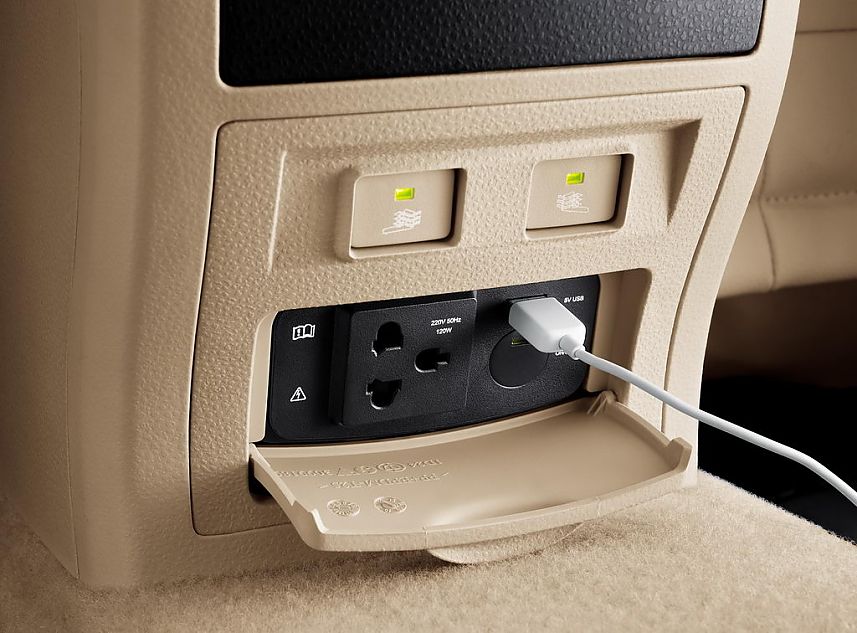 中华新尊驰内饰及细节