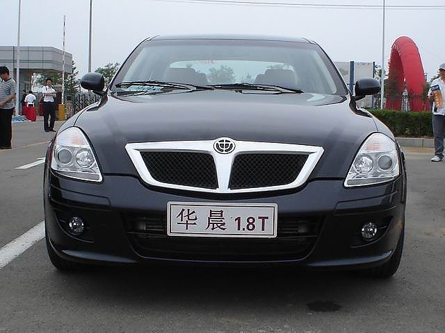 尊驰搭载自主研发1.8T发动机