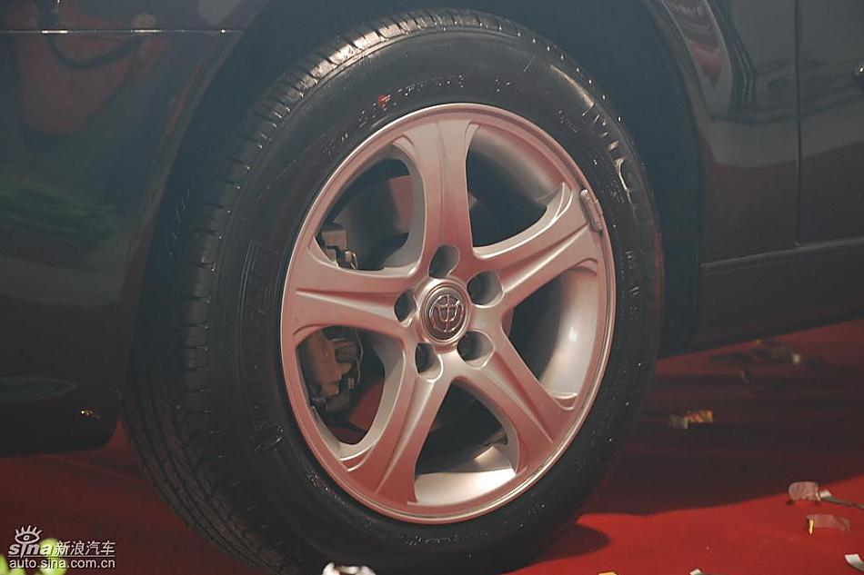 09款中华尊驰上市