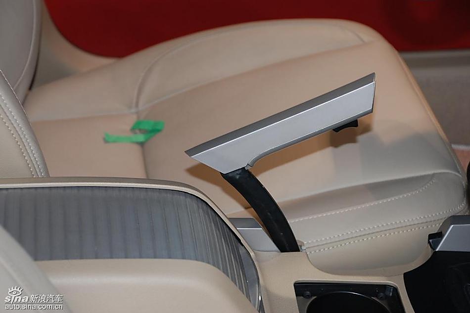 09款中华尊驰上市