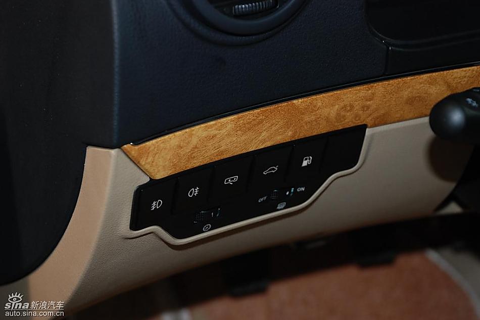 09款中华尊驰上市