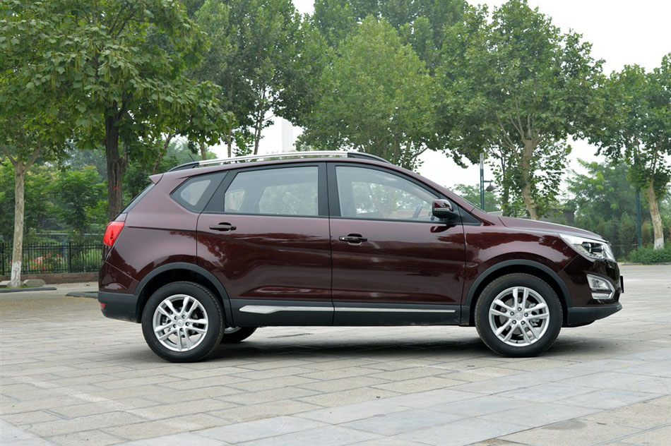 2015款 1.8L 手动舒适型 外观