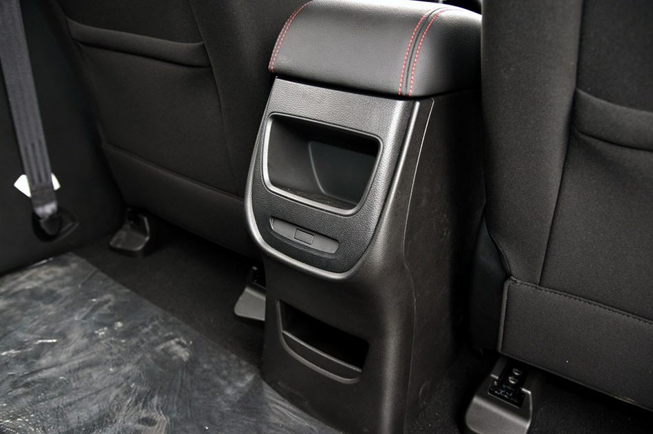 2015款 1.8L 手动舒适型 细节