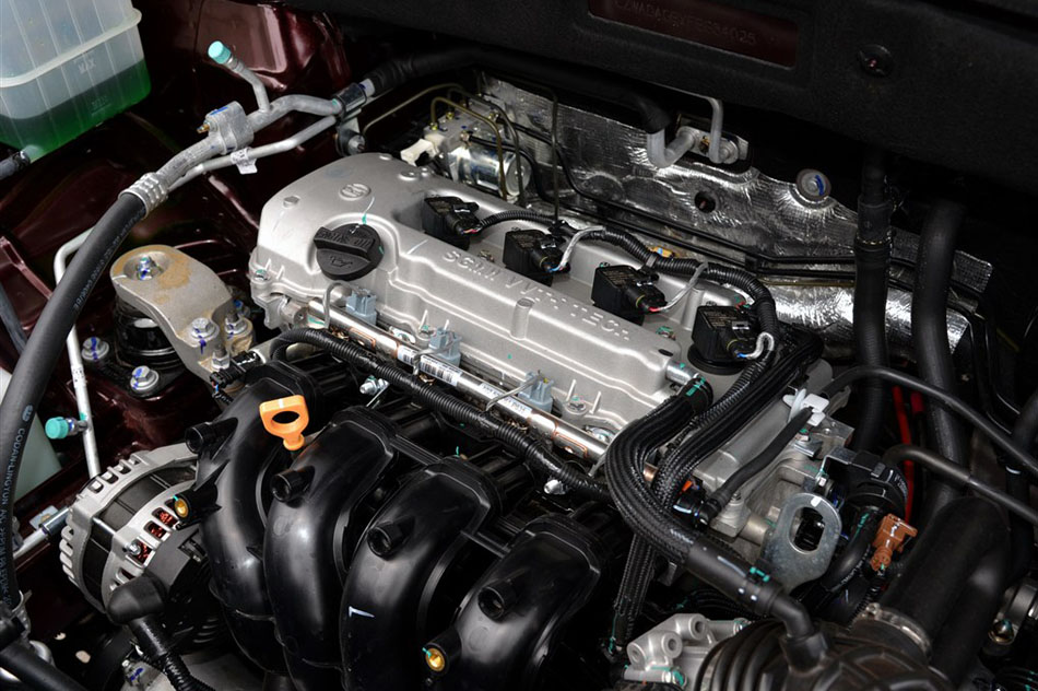 2015款 1.8L 手动舒适型 引擎底盘