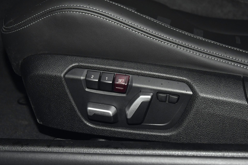 2018款 M4 CS 座椅空间