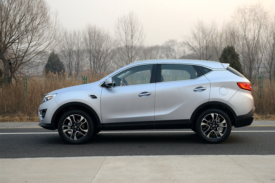 2015款 1.5T 手动尊贵型 外观